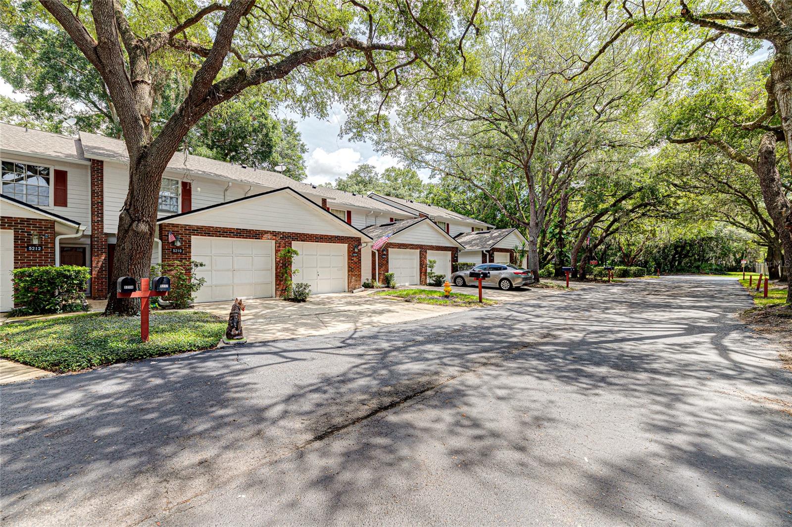 5210 Lazy Oaks Dr Property Photo 3