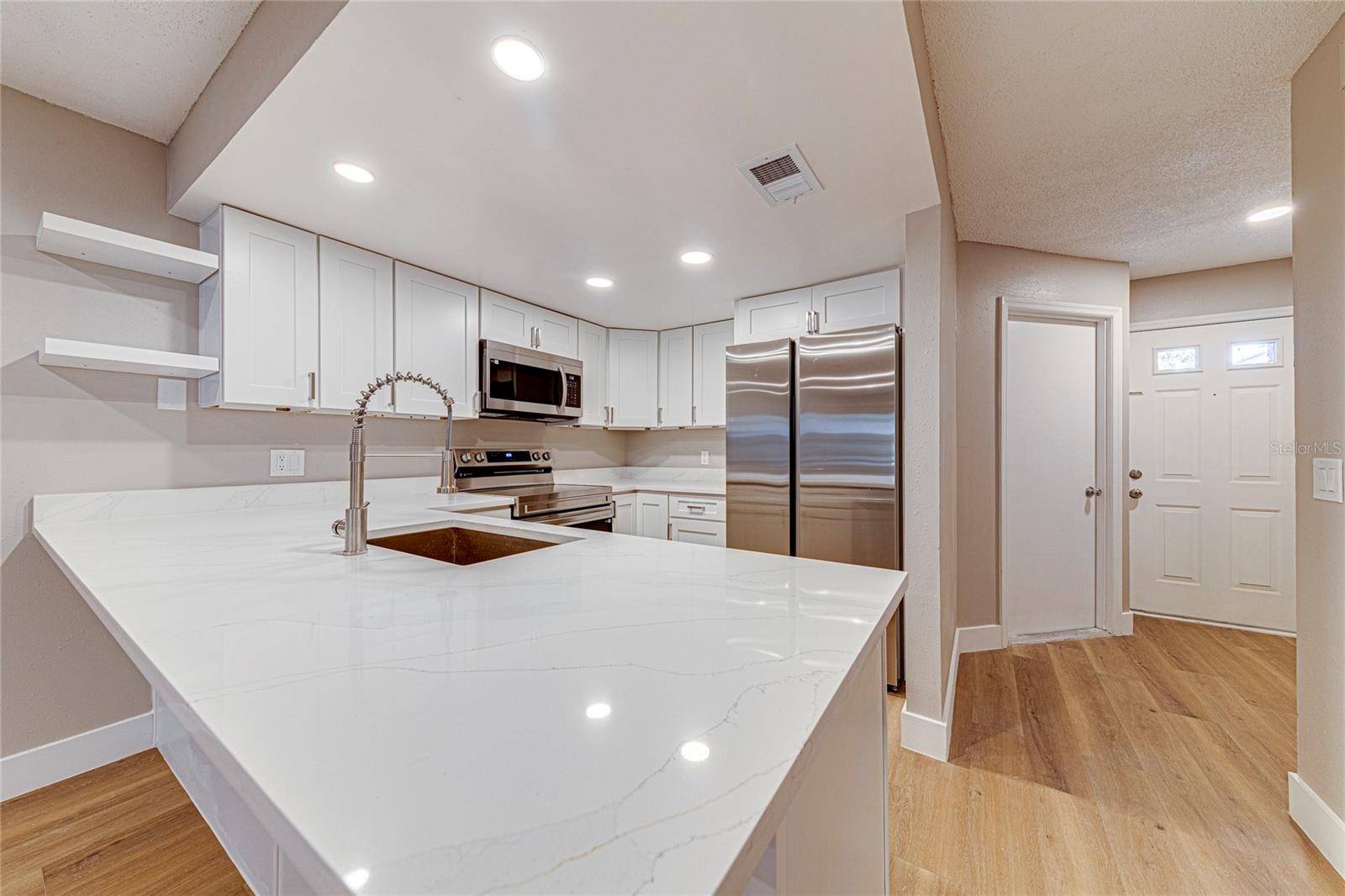5210 Lazy Oaks Dr Property Photo 13