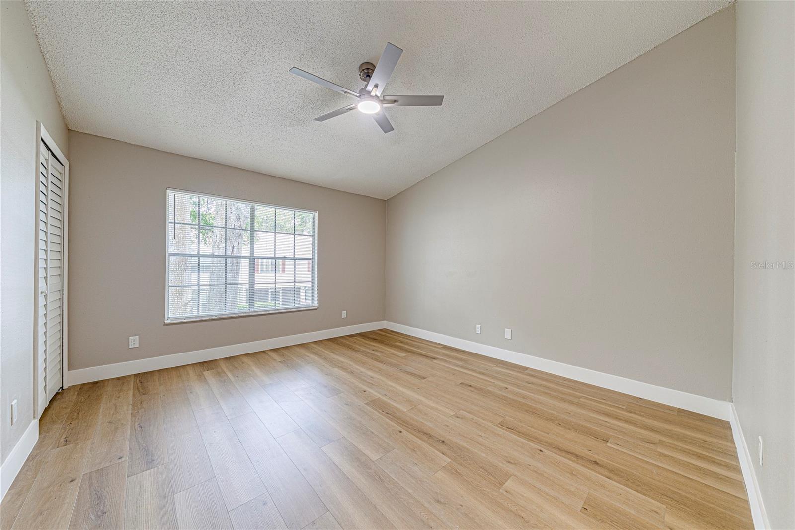 5210 Lazy Oaks Dr Property Photo 27