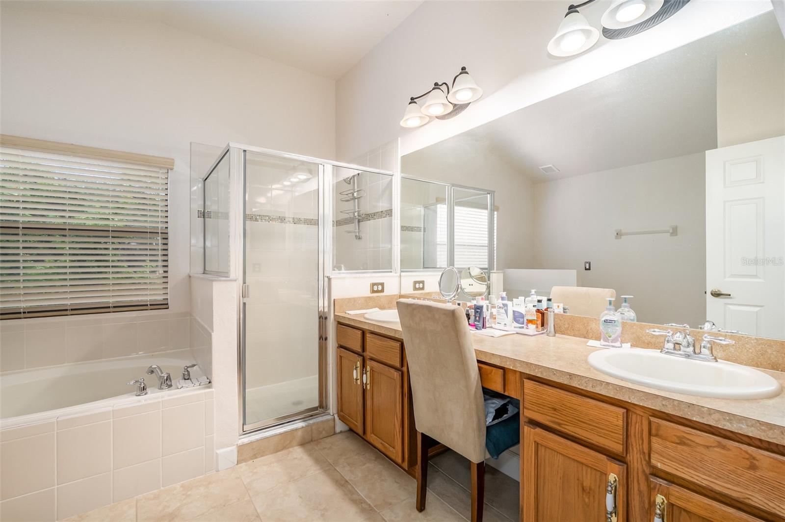 912 Whetstone Pl Property Photo 18