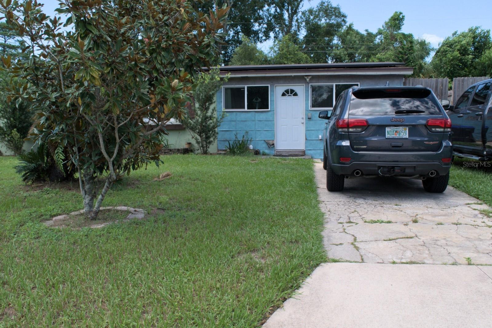 10607 Fernando St Property Photo 2