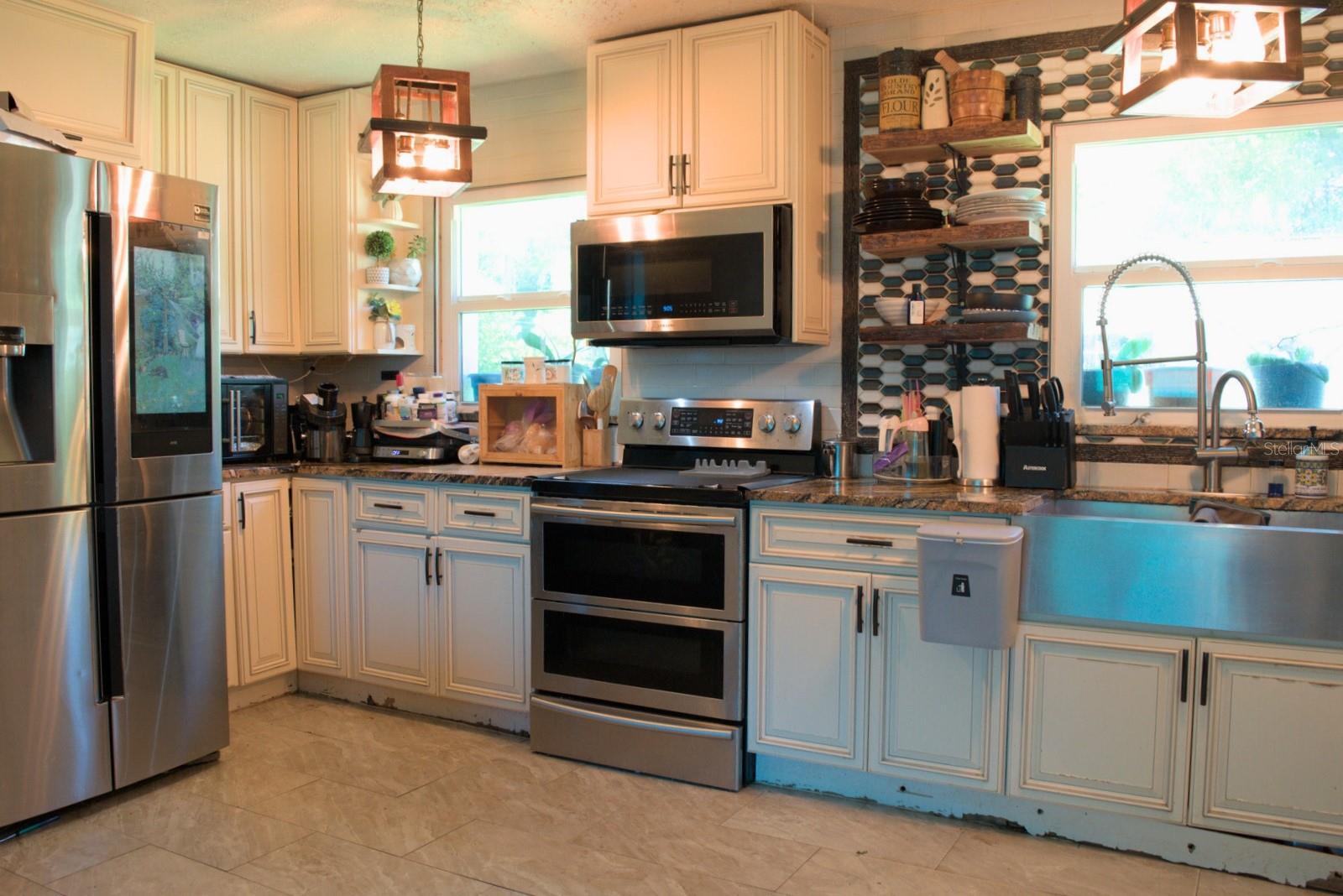 10607 Fernando St Property Photo 9