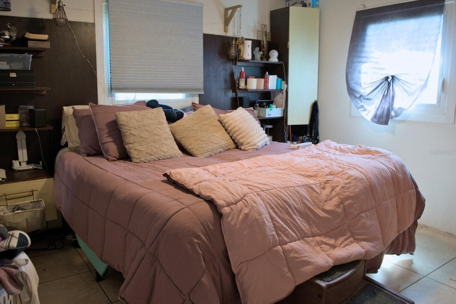 10607 Fernando St Property Photo 10