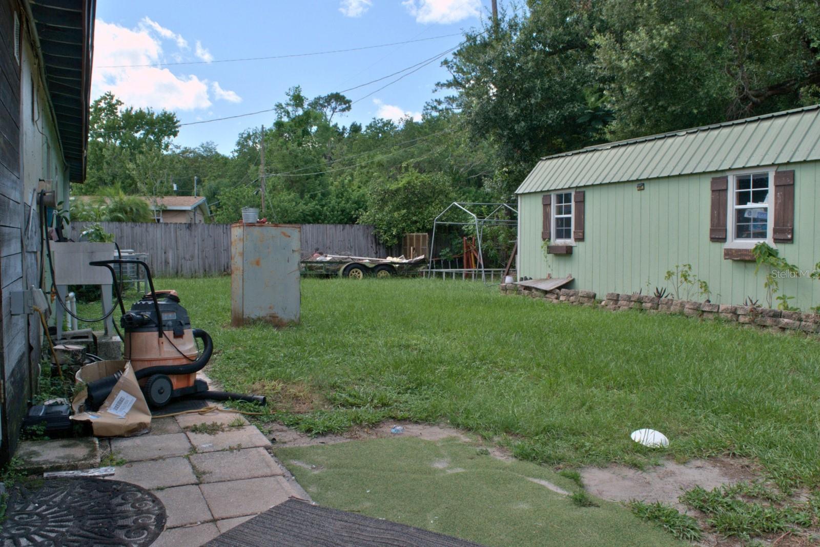 10607 Fernando St Property Photo 17
