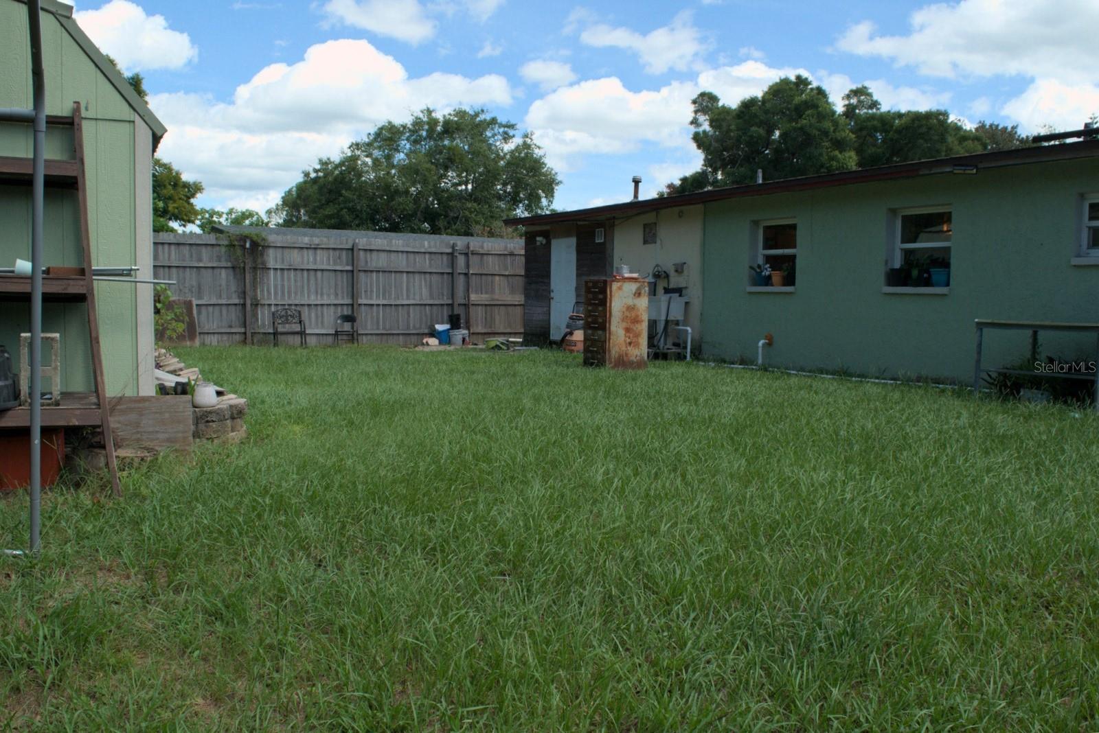 10607 Fernando St Property Photo 19