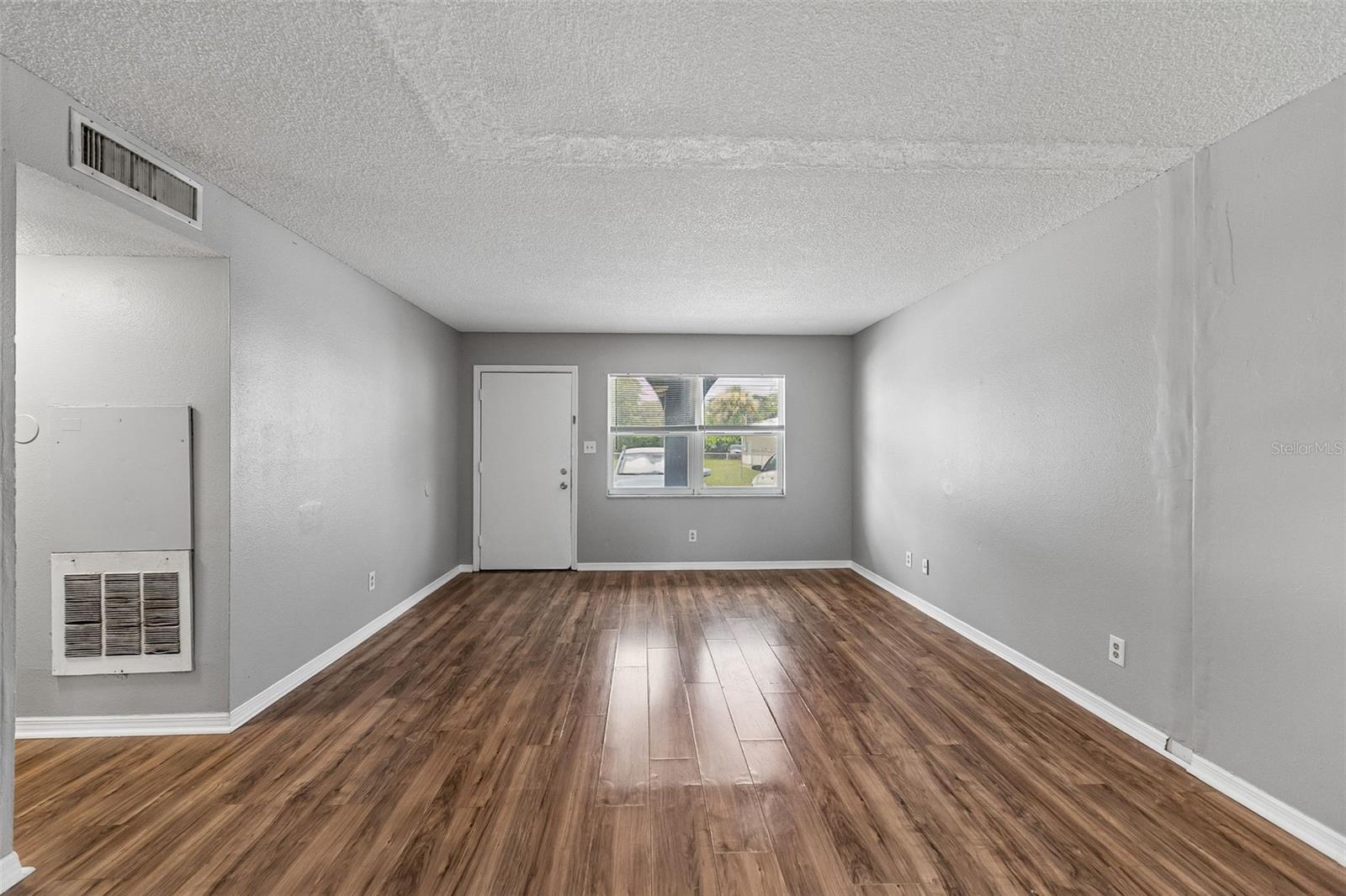 601 State Ave #2 Property Photo 6
