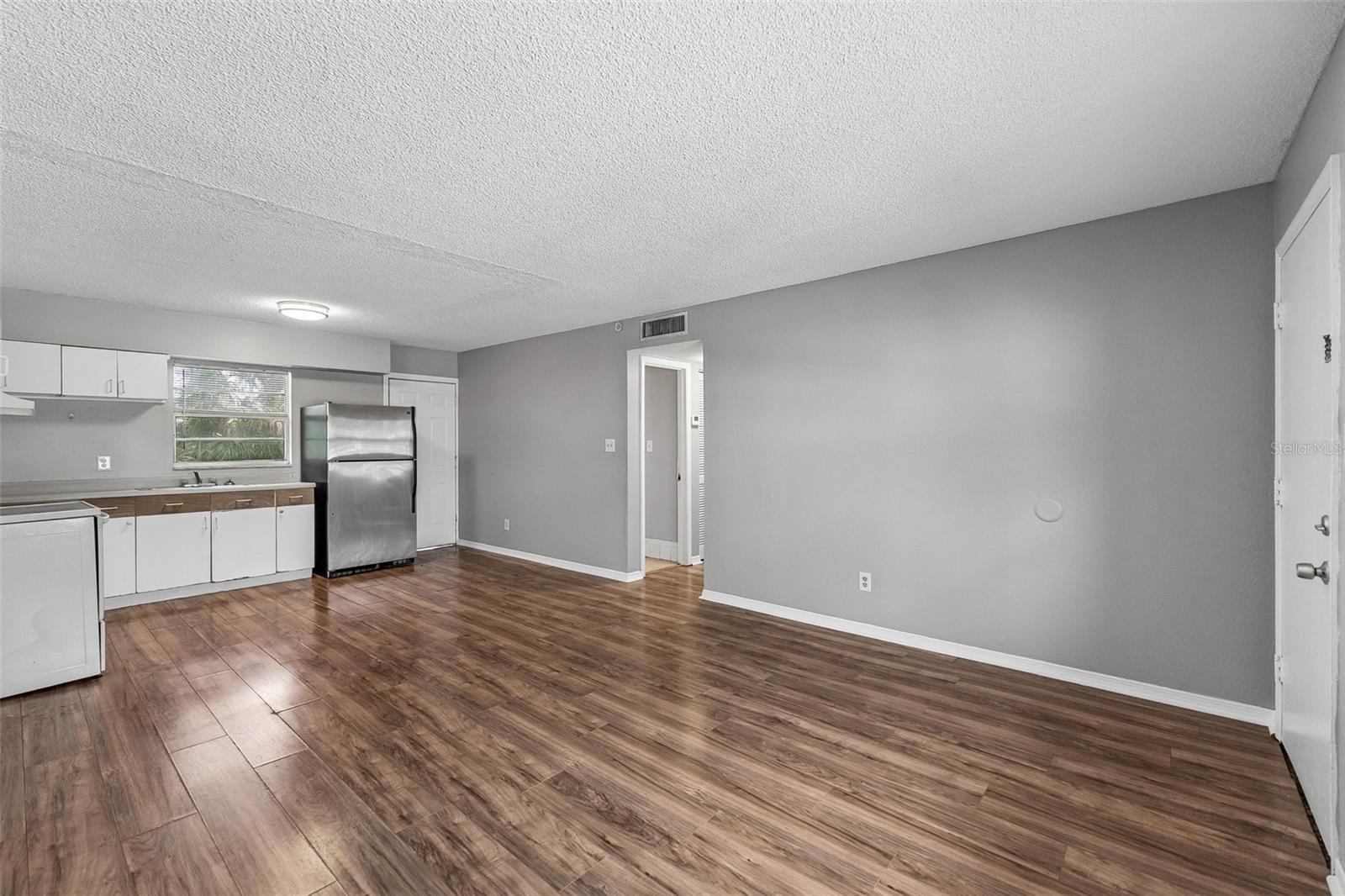 601 State Ave #2 Property Photo 8