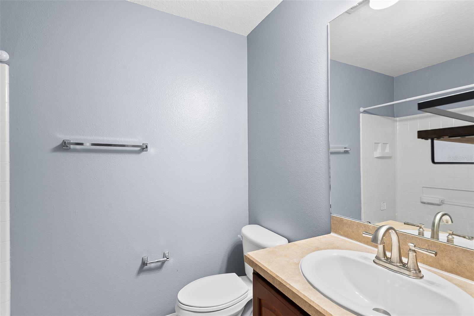 6745 Breezy Palm Dr Property Photo 9