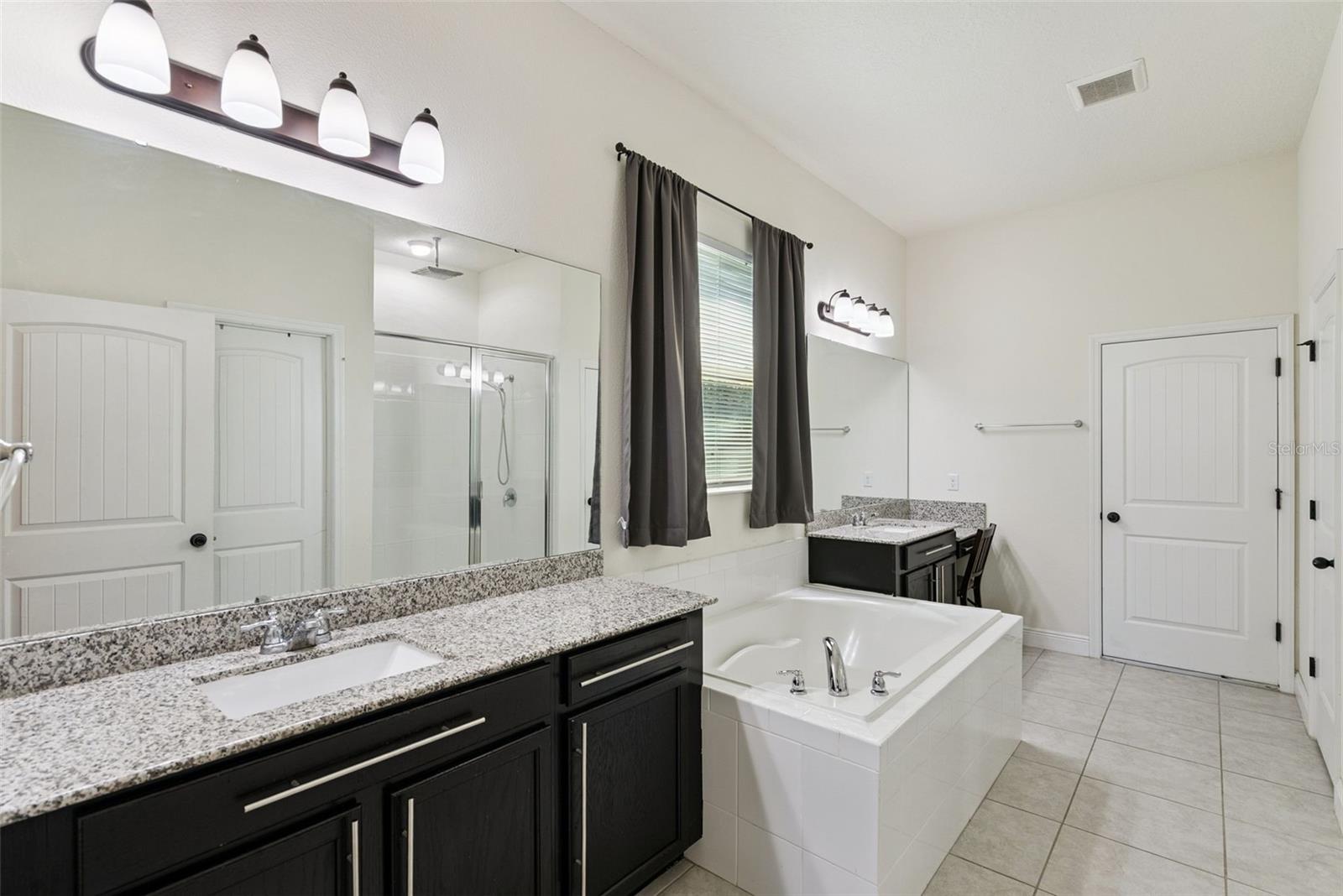 659 Red Haven Ln Property Photo 19