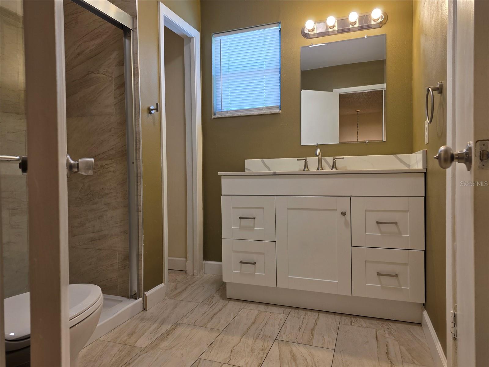 415 S Greenwich Ct Property Photo 10