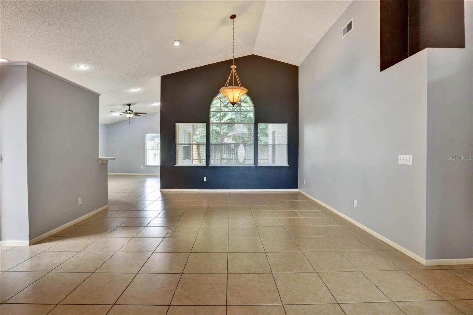 550 Brightview Dr Property Photo 8