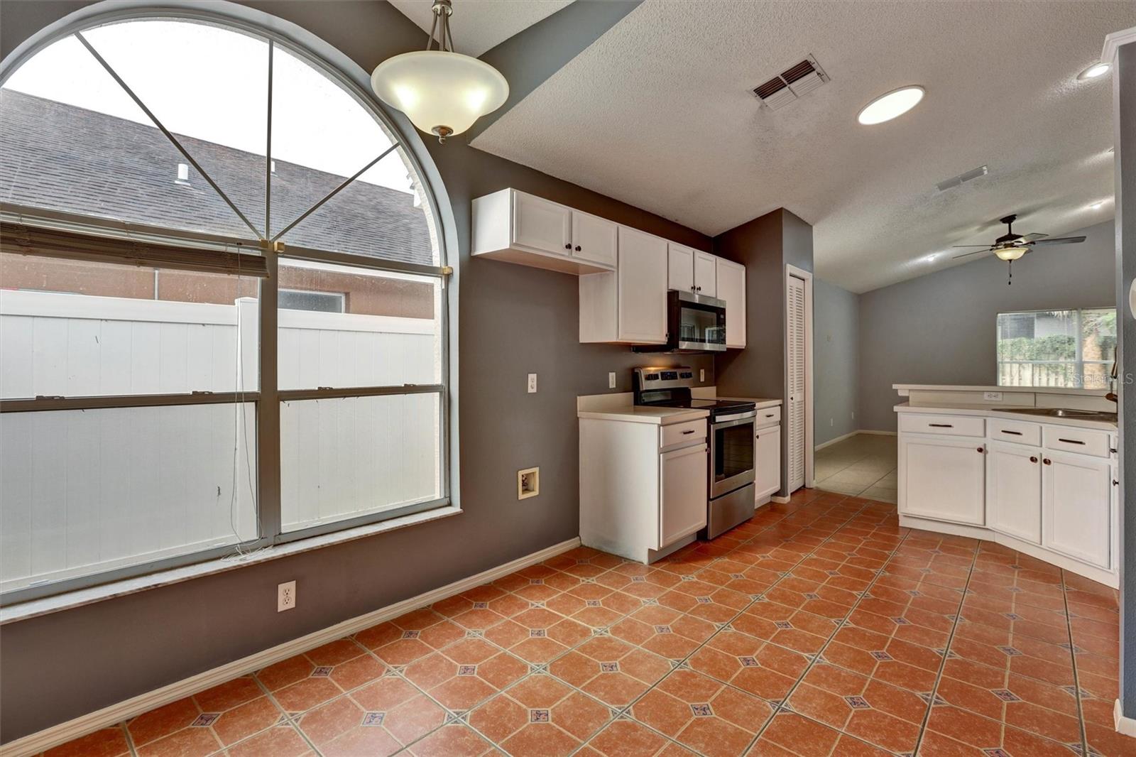 550 Brightview Dr Property Photo 11