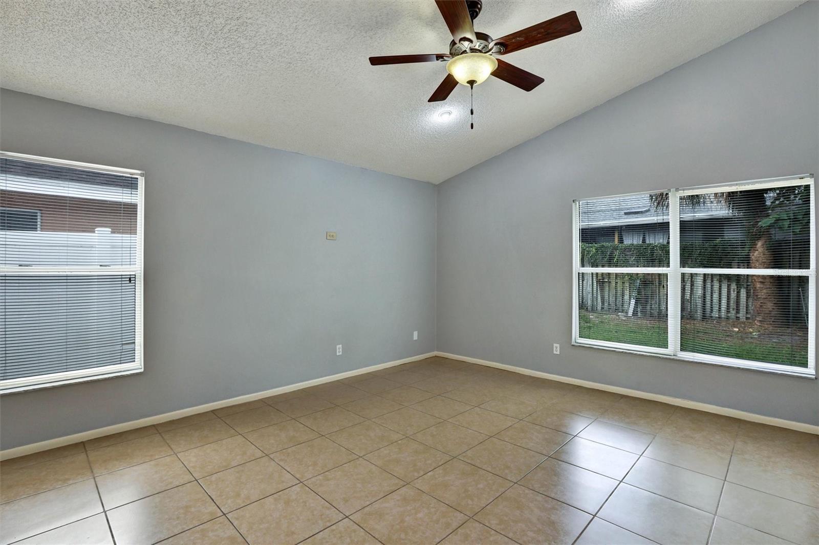550 Brightview Dr Property Photo 15