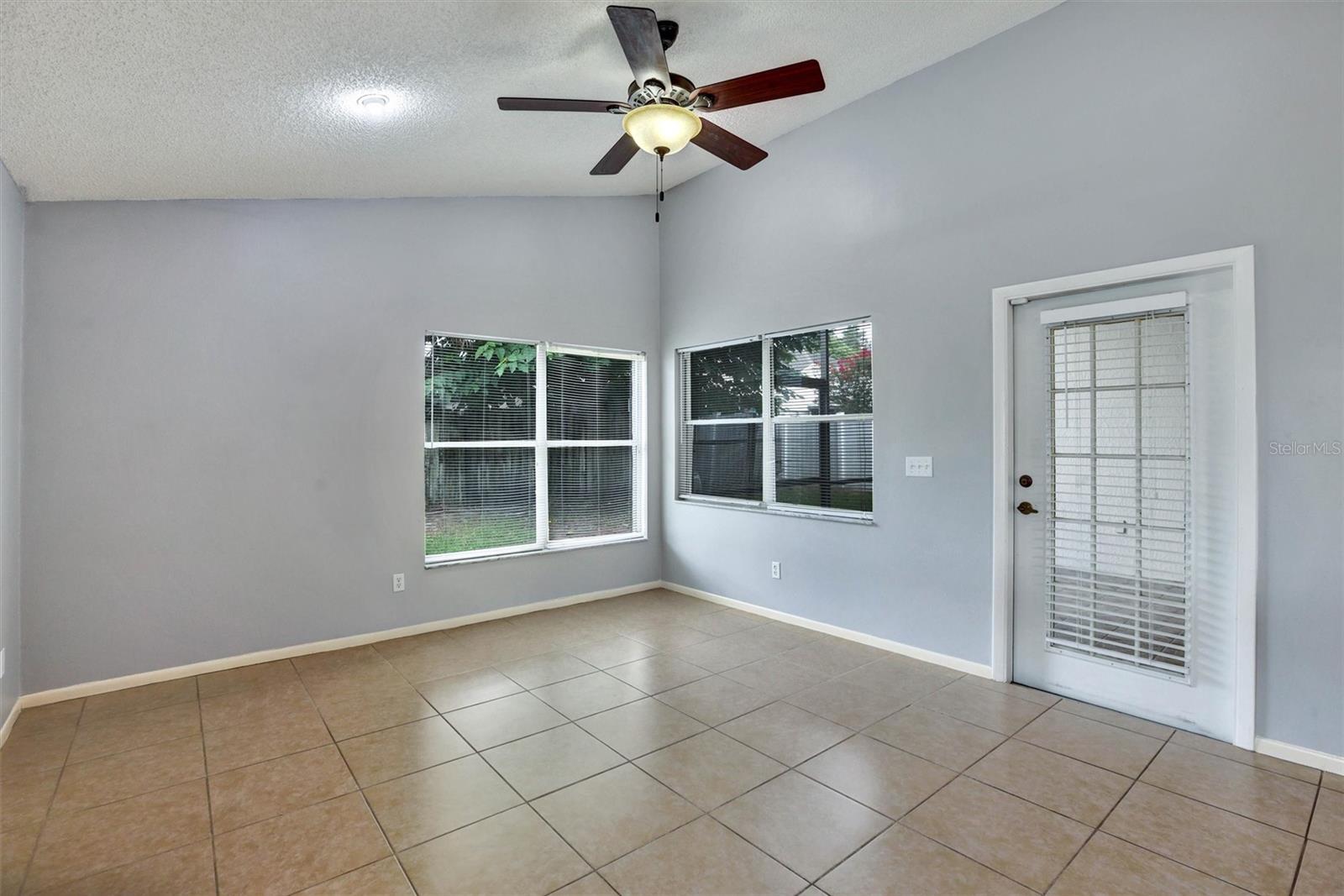 550 Brightview Dr Property Photo 16