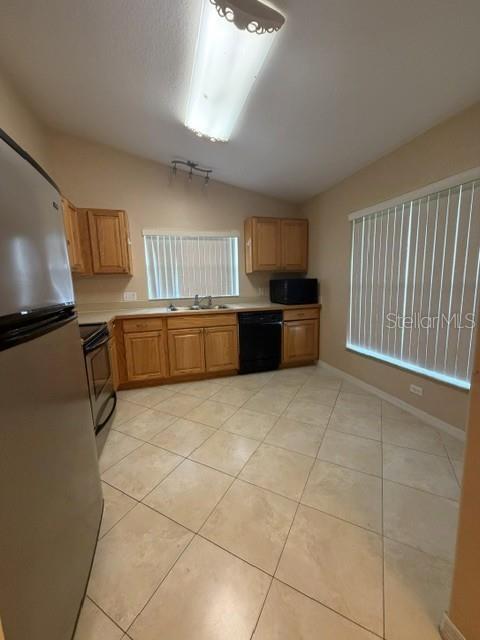 635 Nighthawk Cir Property Photo 13