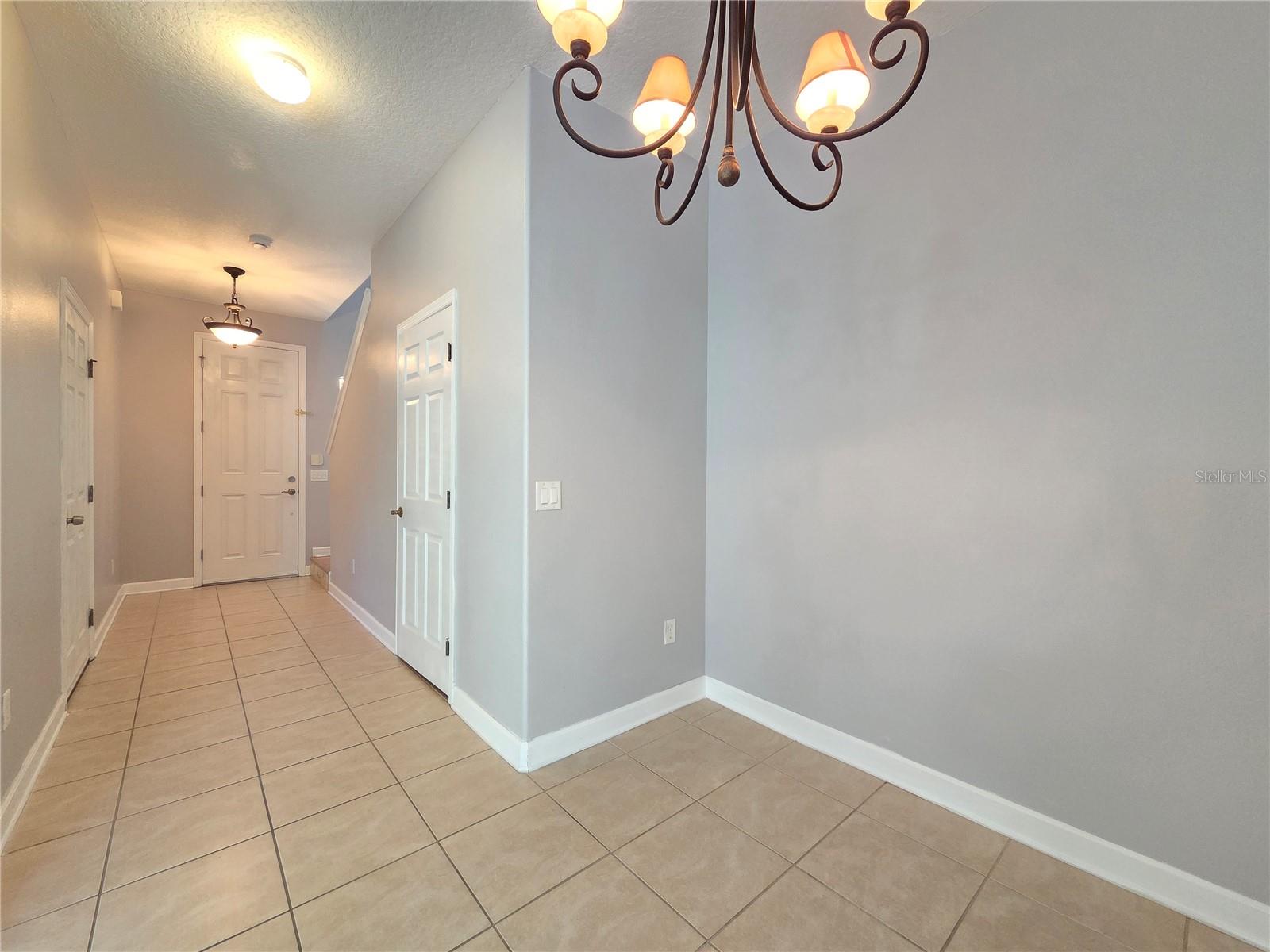 O6430429 Property Photo 3