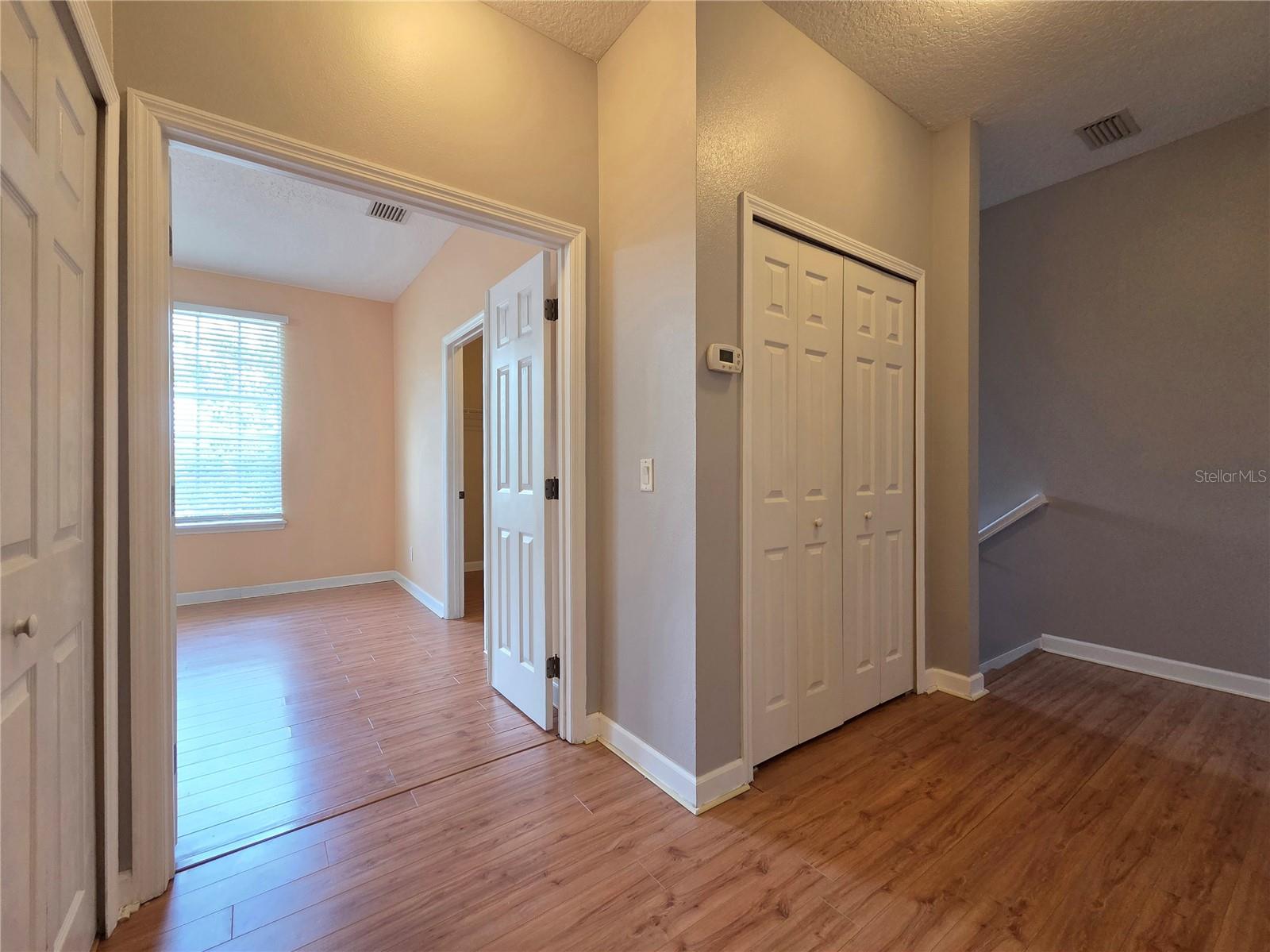 O6430429 Property Photo 8