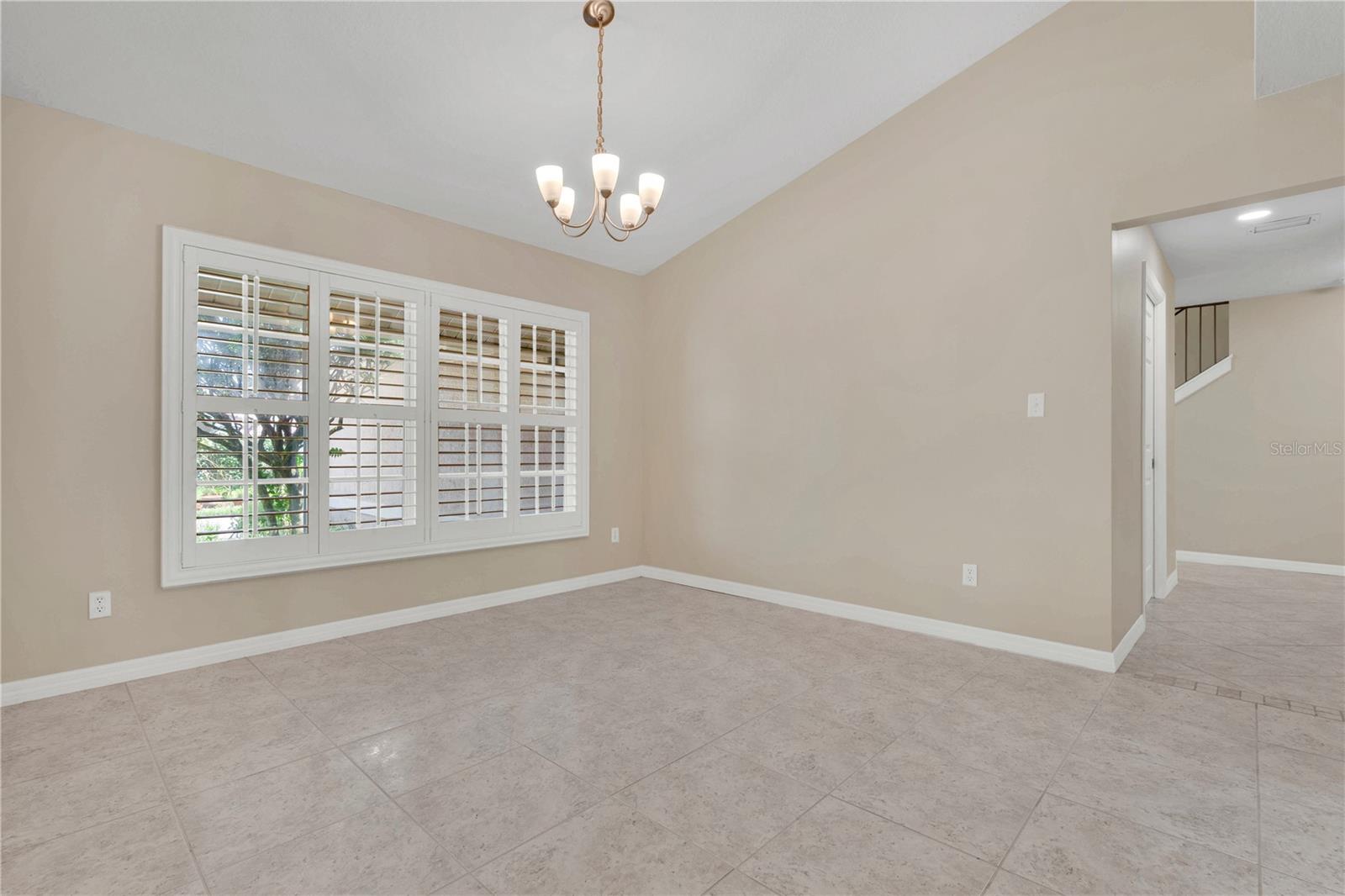 1889 Berkeley Ct Property Photo 12