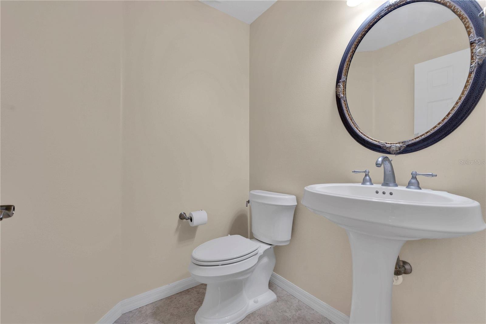 1889 Berkeley Ct Property Photo 15