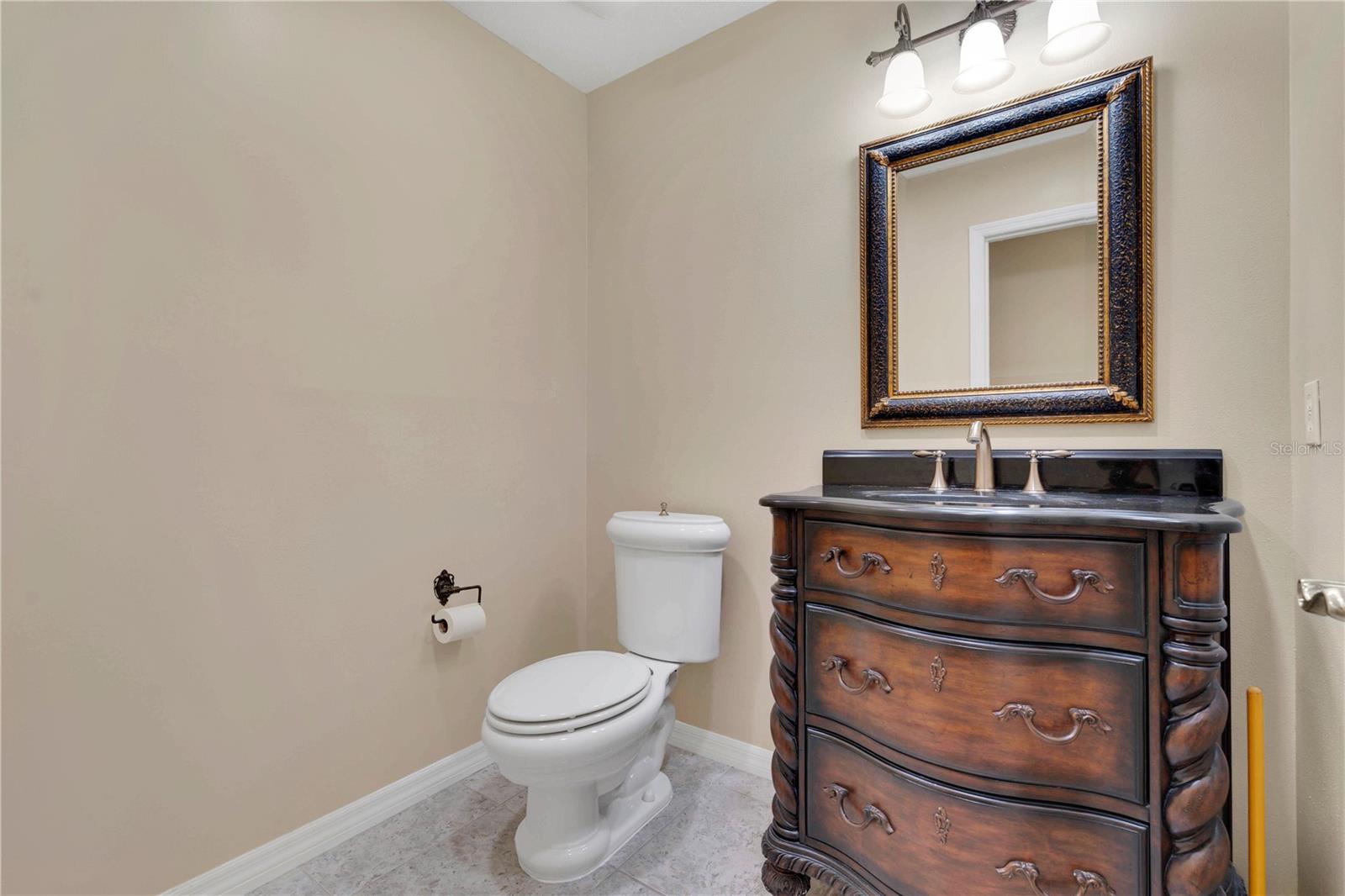 1889 Berkeley Ct Property Photo 16