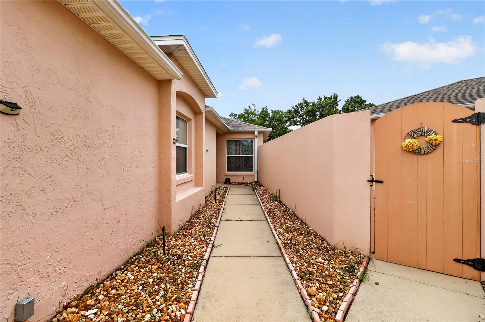 1630 Tampico Pl Property Photo 5