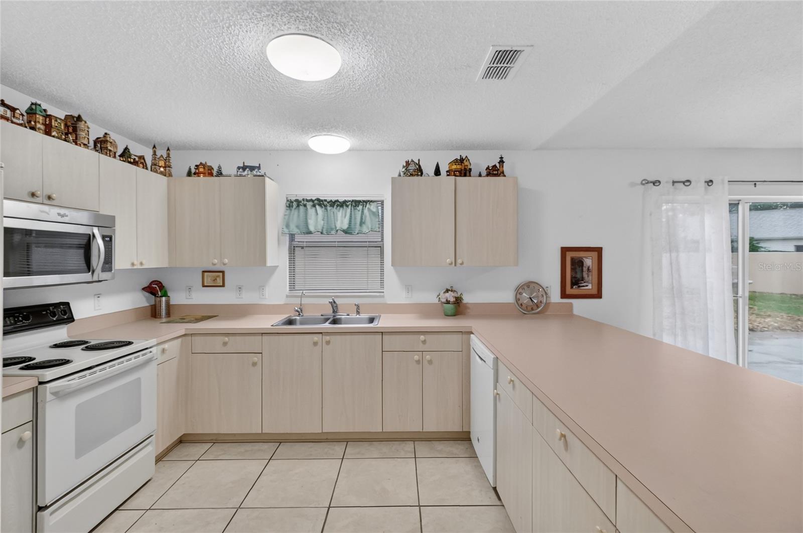 1630 Tampico Pl Property Photo 19