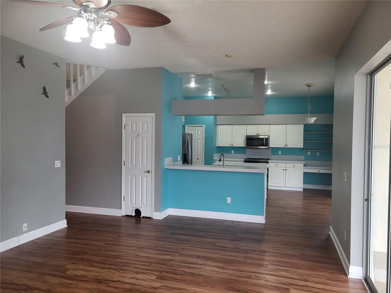 1188 Foxforrest Cir Property Photo 2