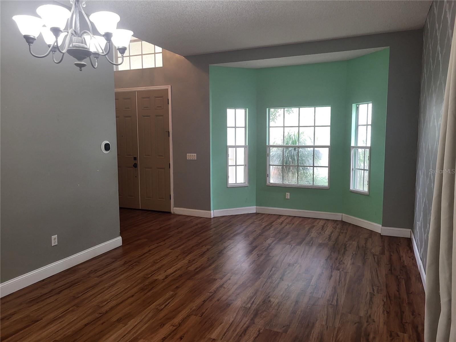 1188 Foxforrest Cir Property Photo 7