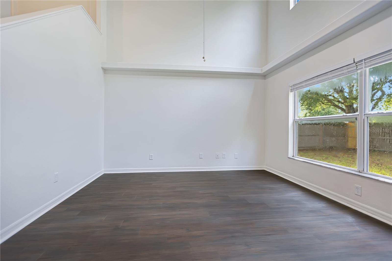 7415 Oxford Garden Cir Property Photo 5