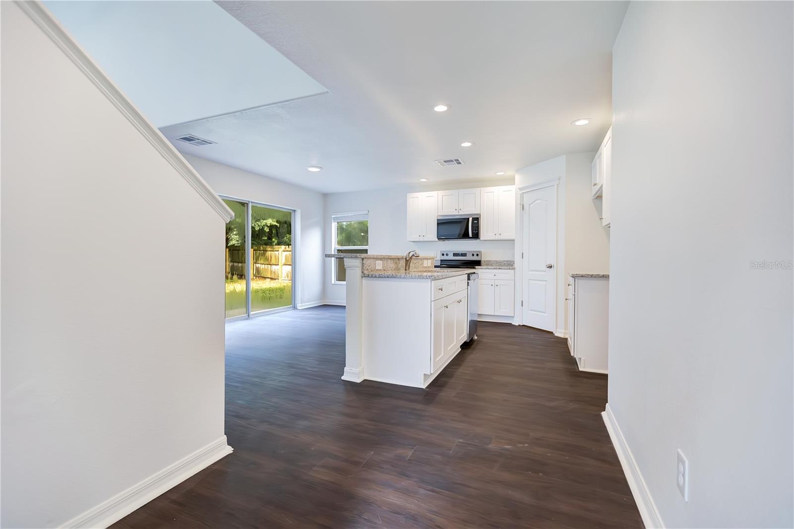 7415 Oxford Garden Cir Property Photo 9