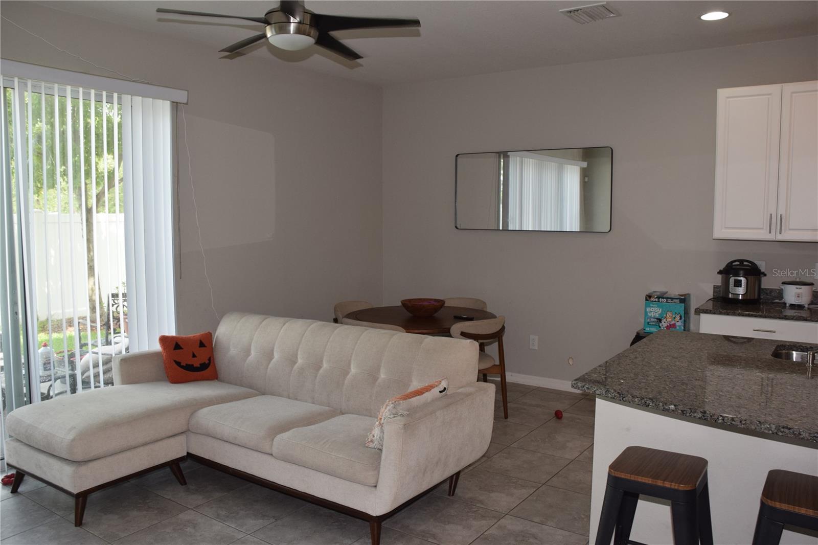 7043 Summer Holly Pl Property Photo 6