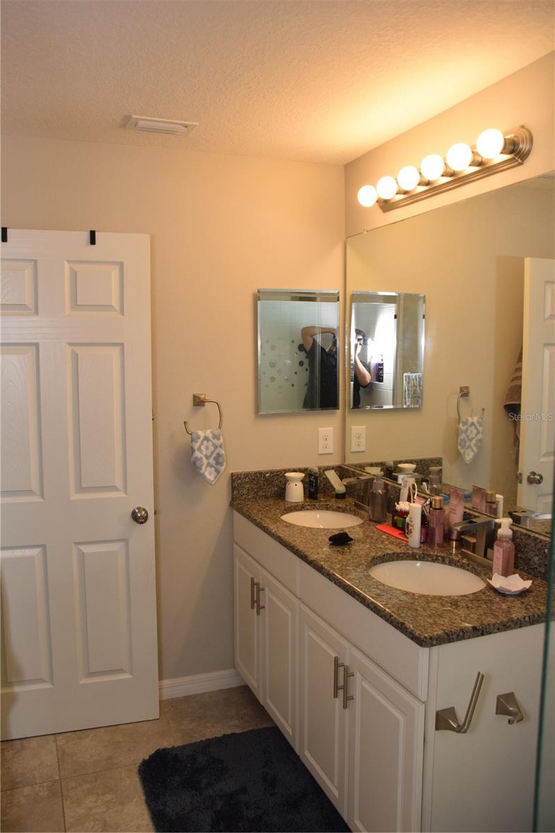 7043 Summer Holly Pl Property Photo 12