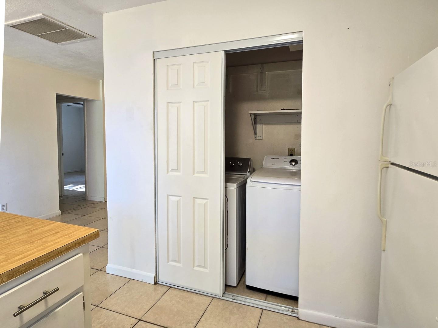 1537 Mango Tree Dr Property Photo 9