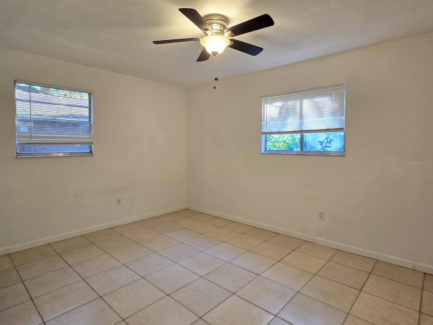 1537 Mango Tree Dr Property Photo 14