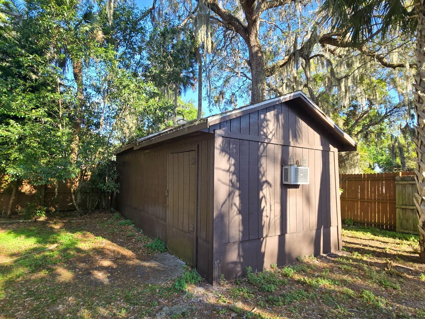1537 Mango Tree Dr Property Photo 19