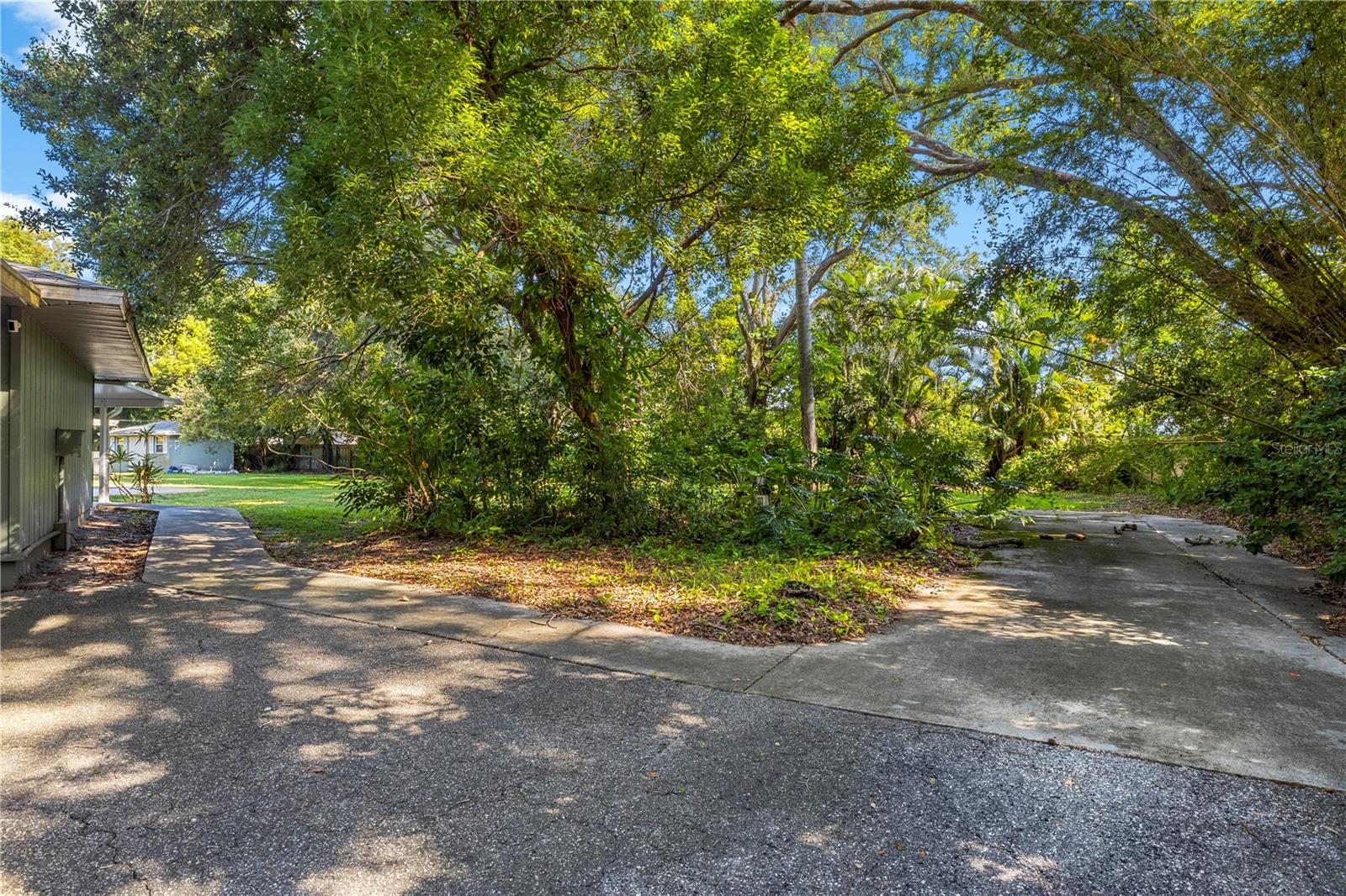 2162 Long Bow Ln Property Photo 24