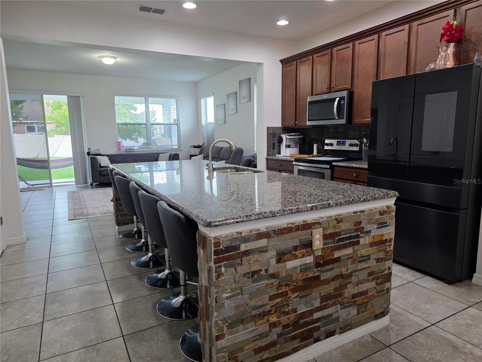 12749 Garridan Ave Property Photo 3