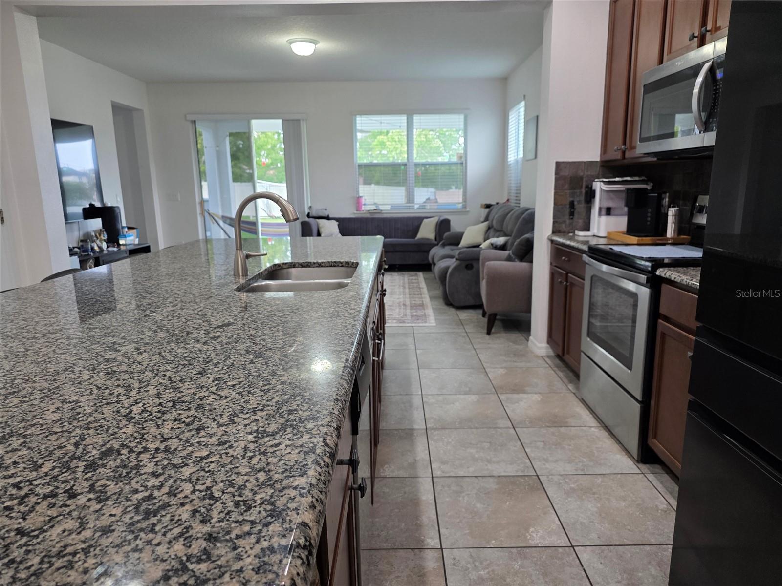 12749 Garridan Ave Property Photo 4