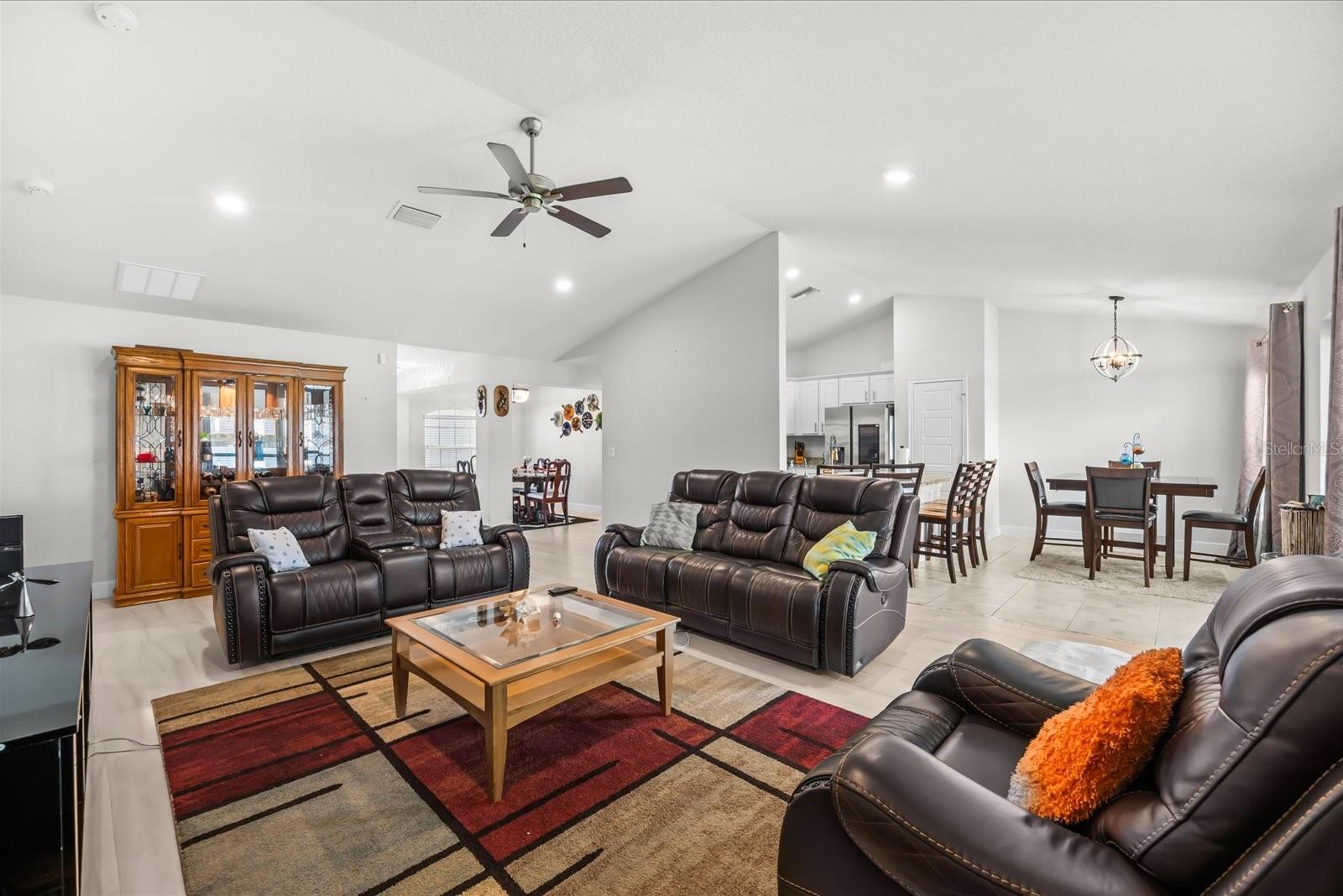 8516 Waterstone Blvd Property Photo 12