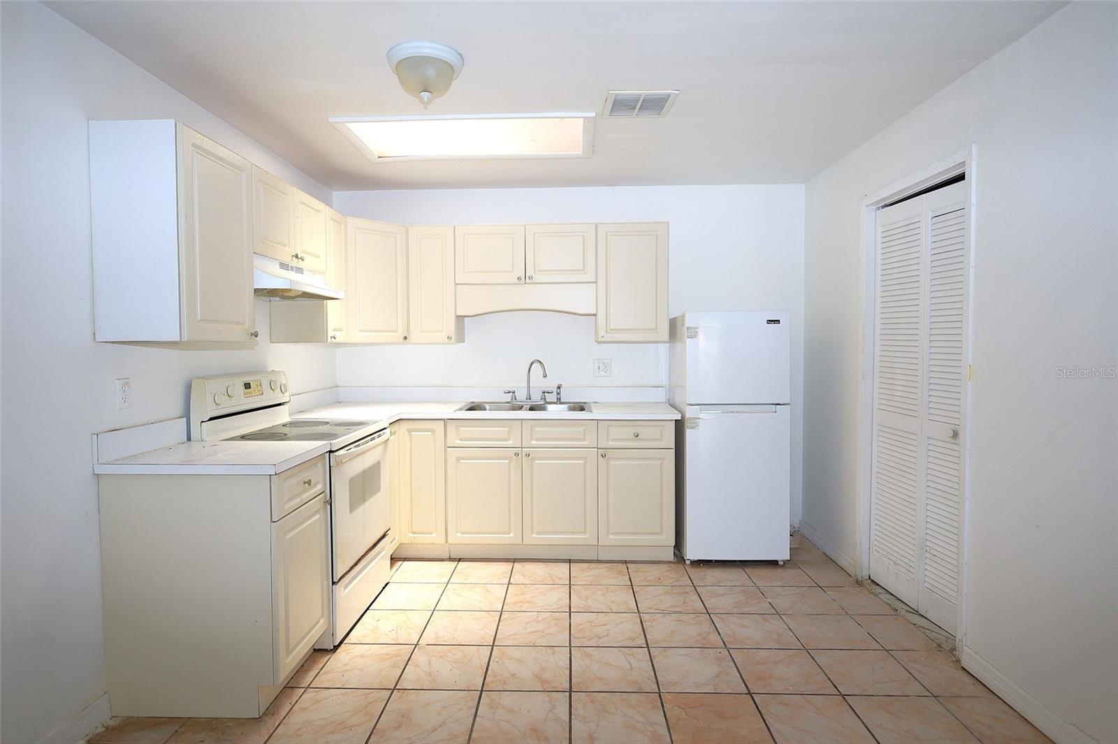 4179 Spitfire Ave Property Photo 8