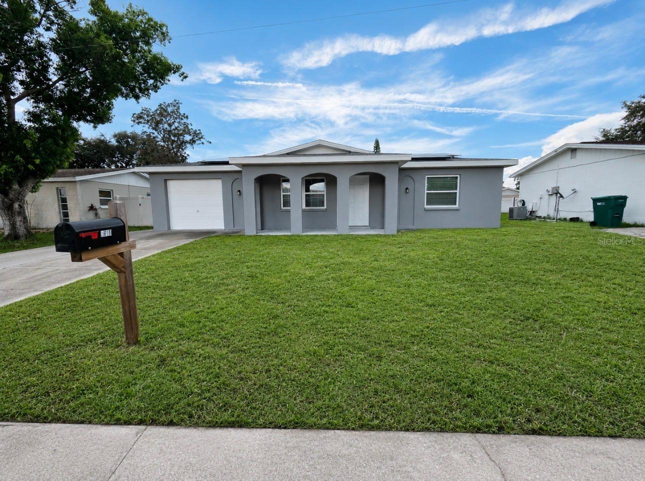 9517 Marlinton Ln Property Photo 1