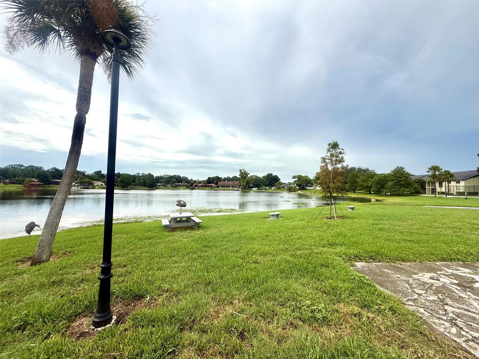 926 Lake Destiny Rd #f Property Photo 2
