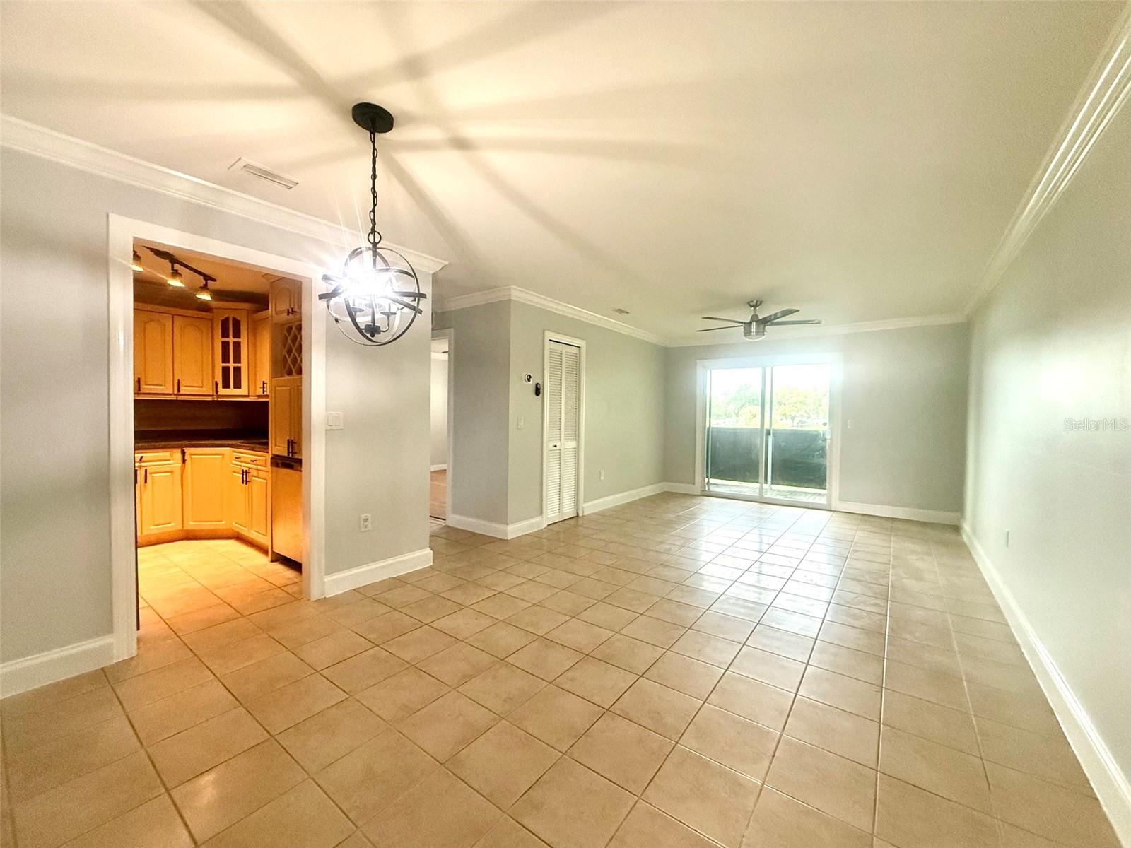 926 Lake Destiny Rd #f Property Photo 5