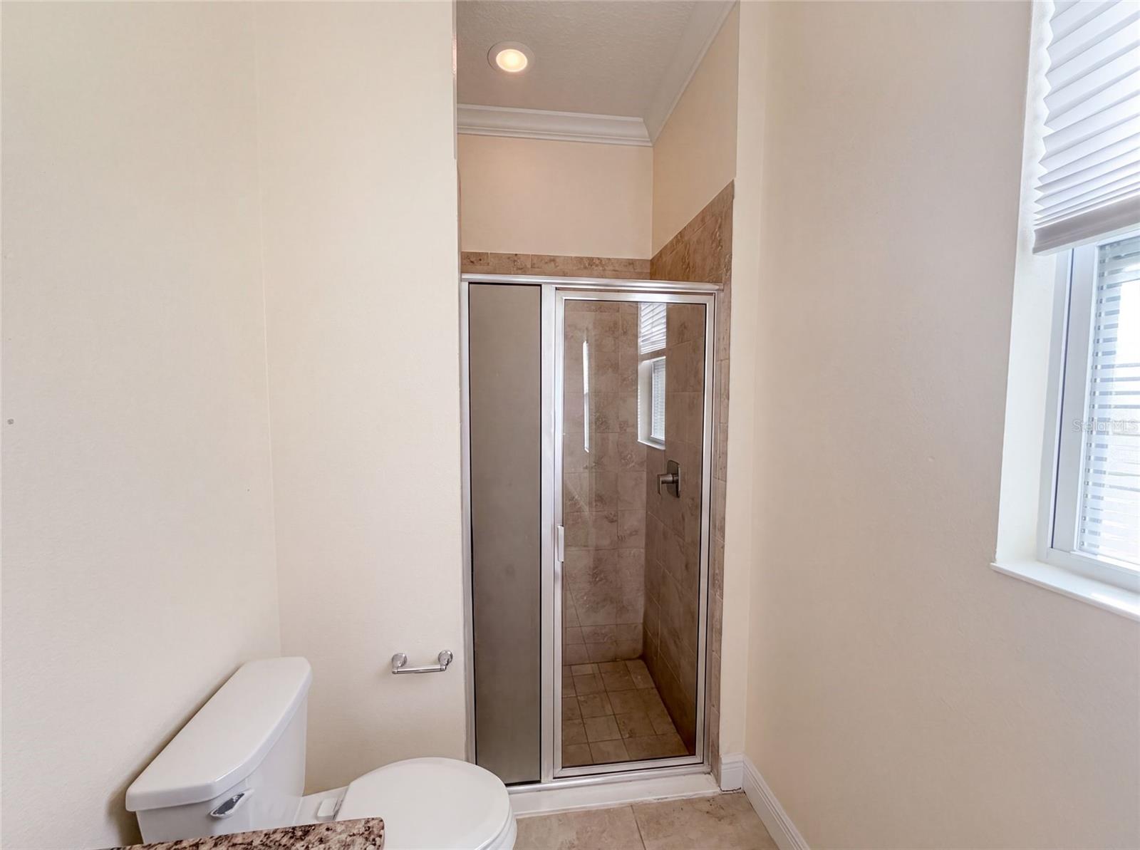 918 Blackthorn Dr Property Photo 9