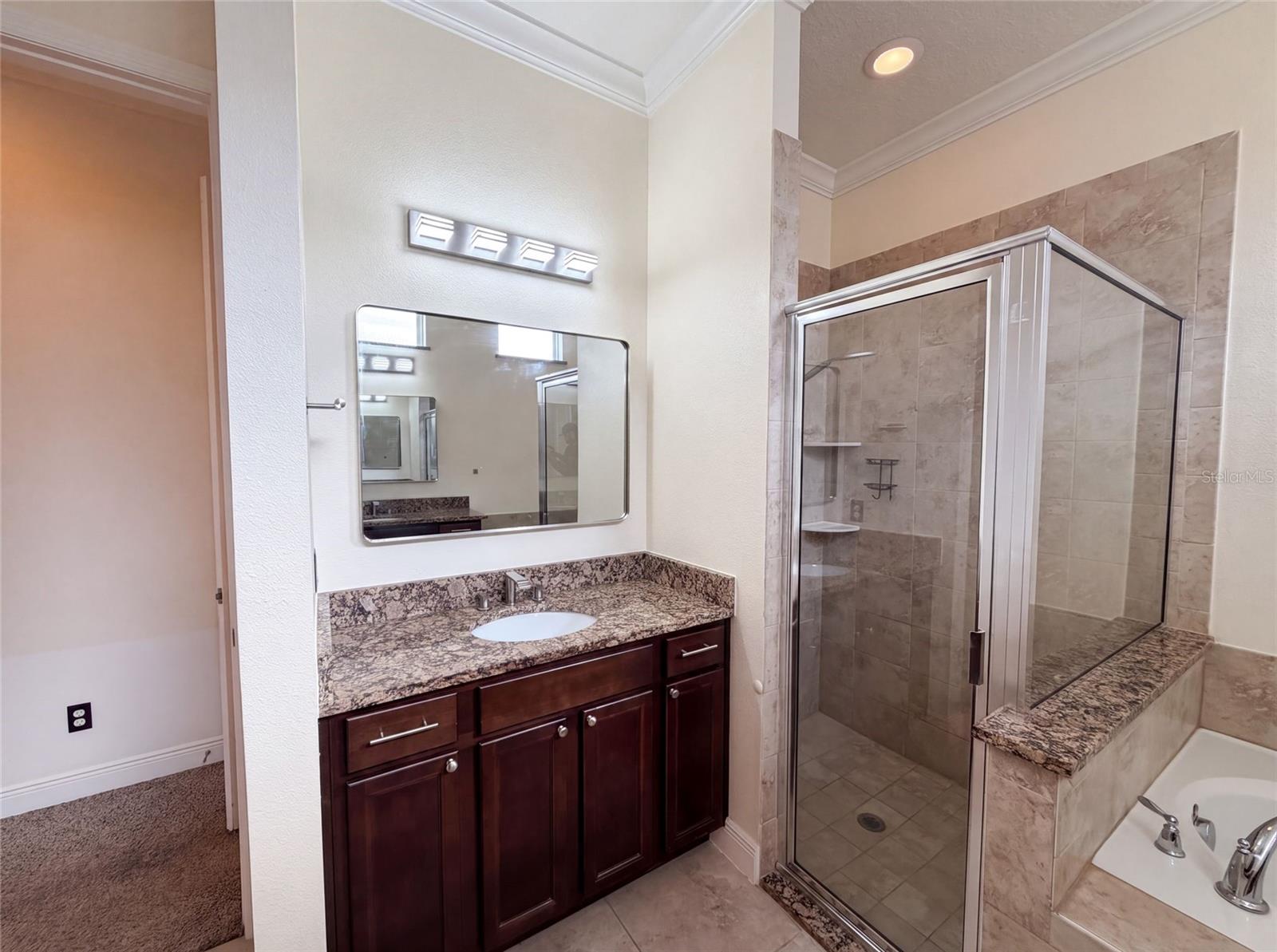 918 Blackthorn Dr Property Photo 16