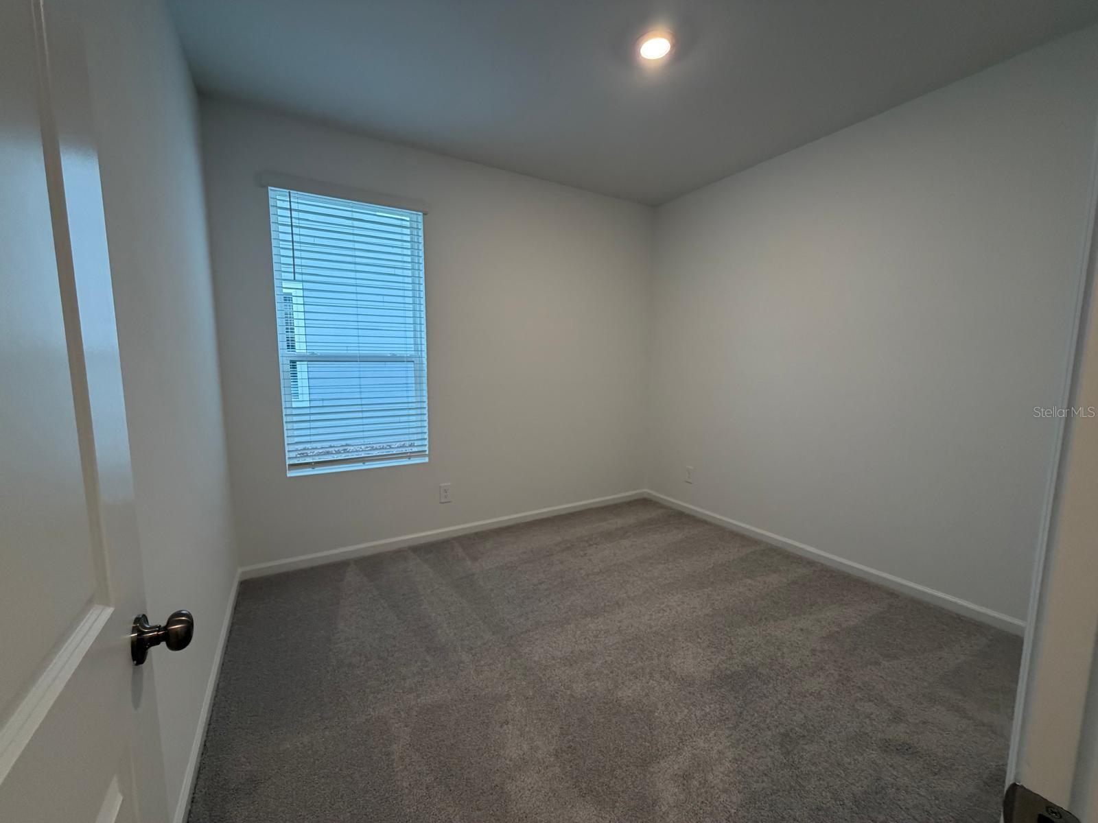 O6430519 Property Photo 10