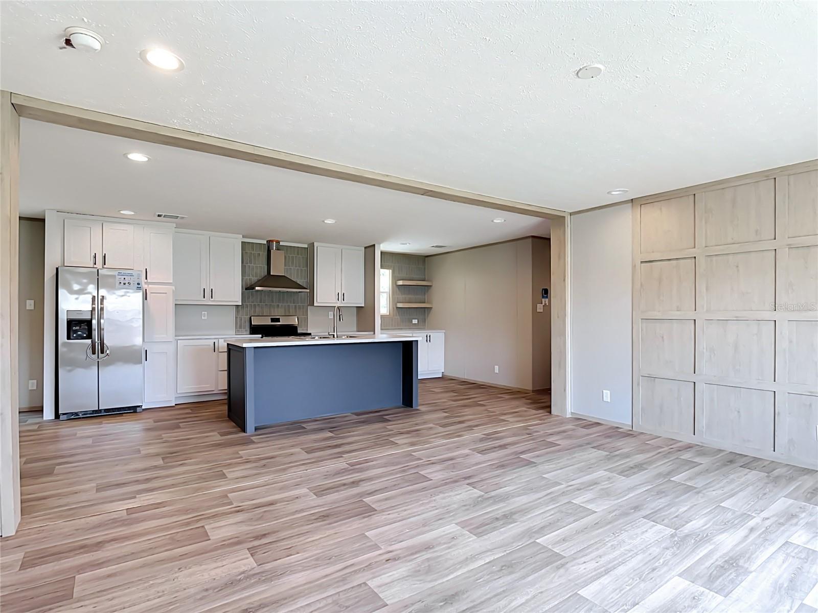 1626 Tarpon Blvd Property Photo 4