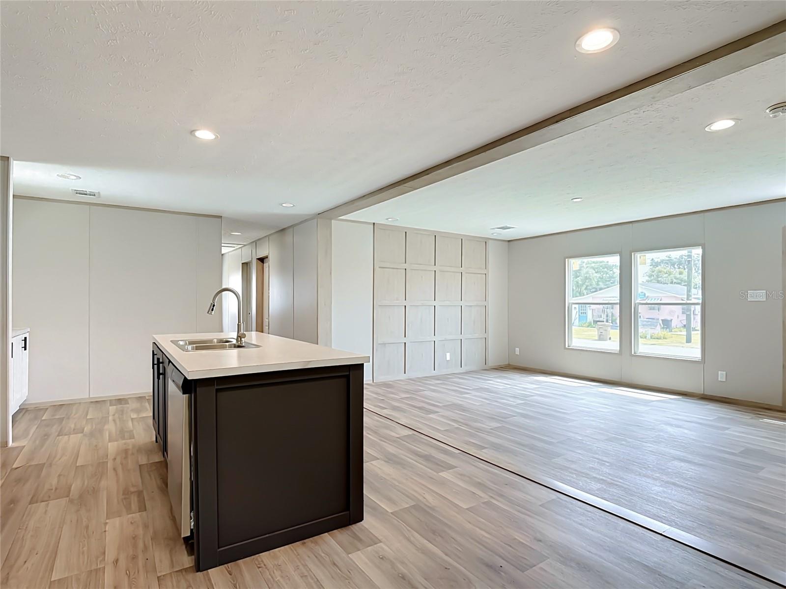 1626 Tarpon Blvd Property Photo 12