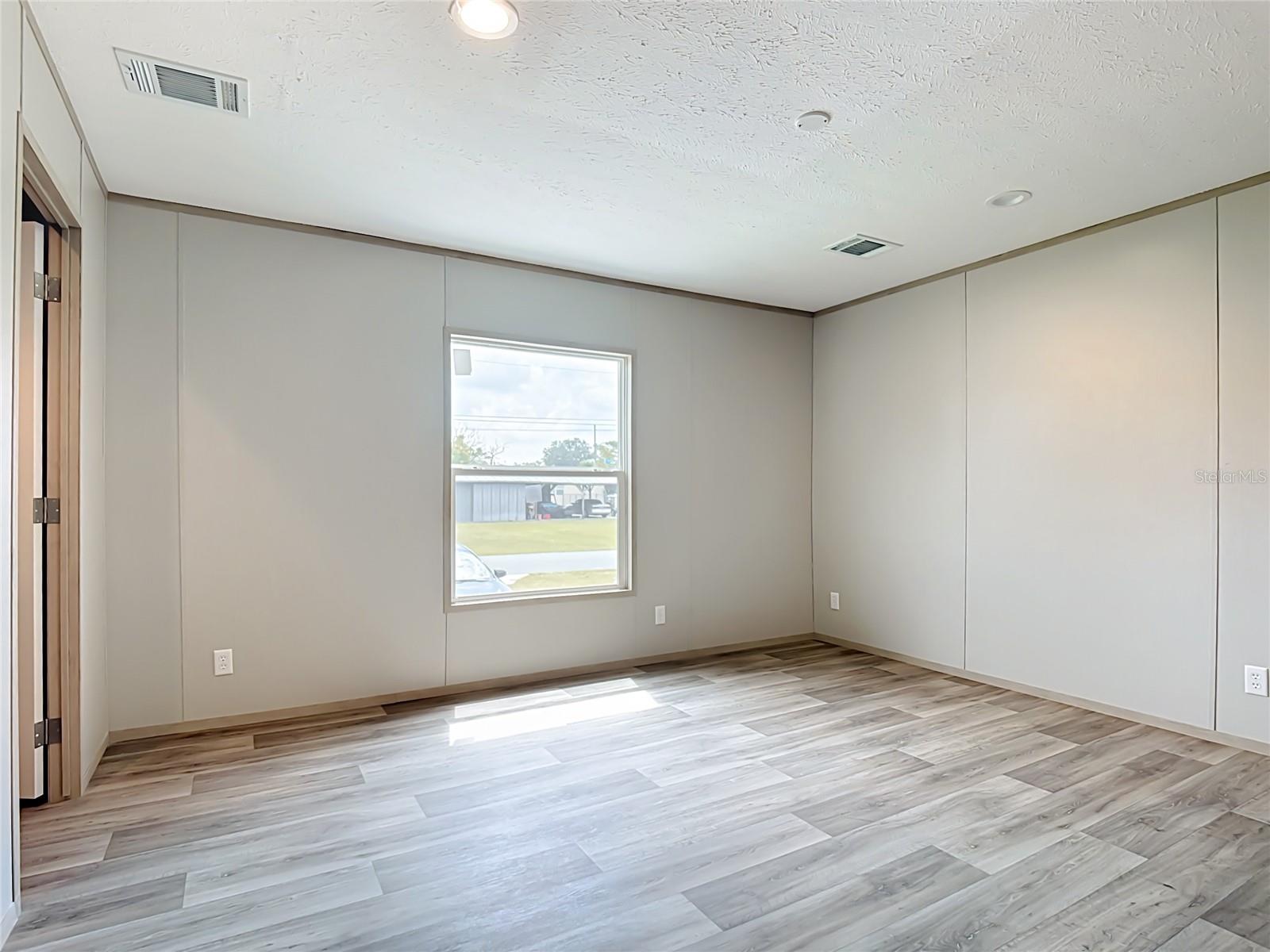 1626 Tarpon Blvd Property Photo 16