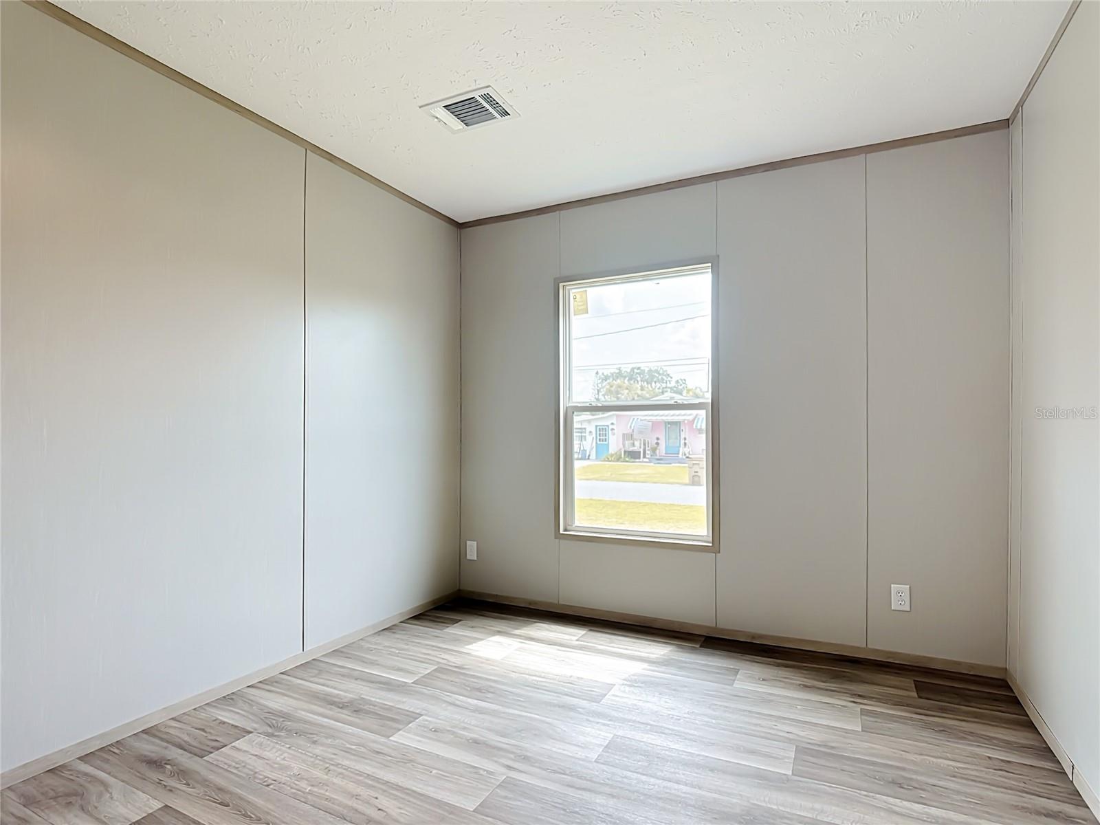 1626 Tarpon Blvd Property Photo 24